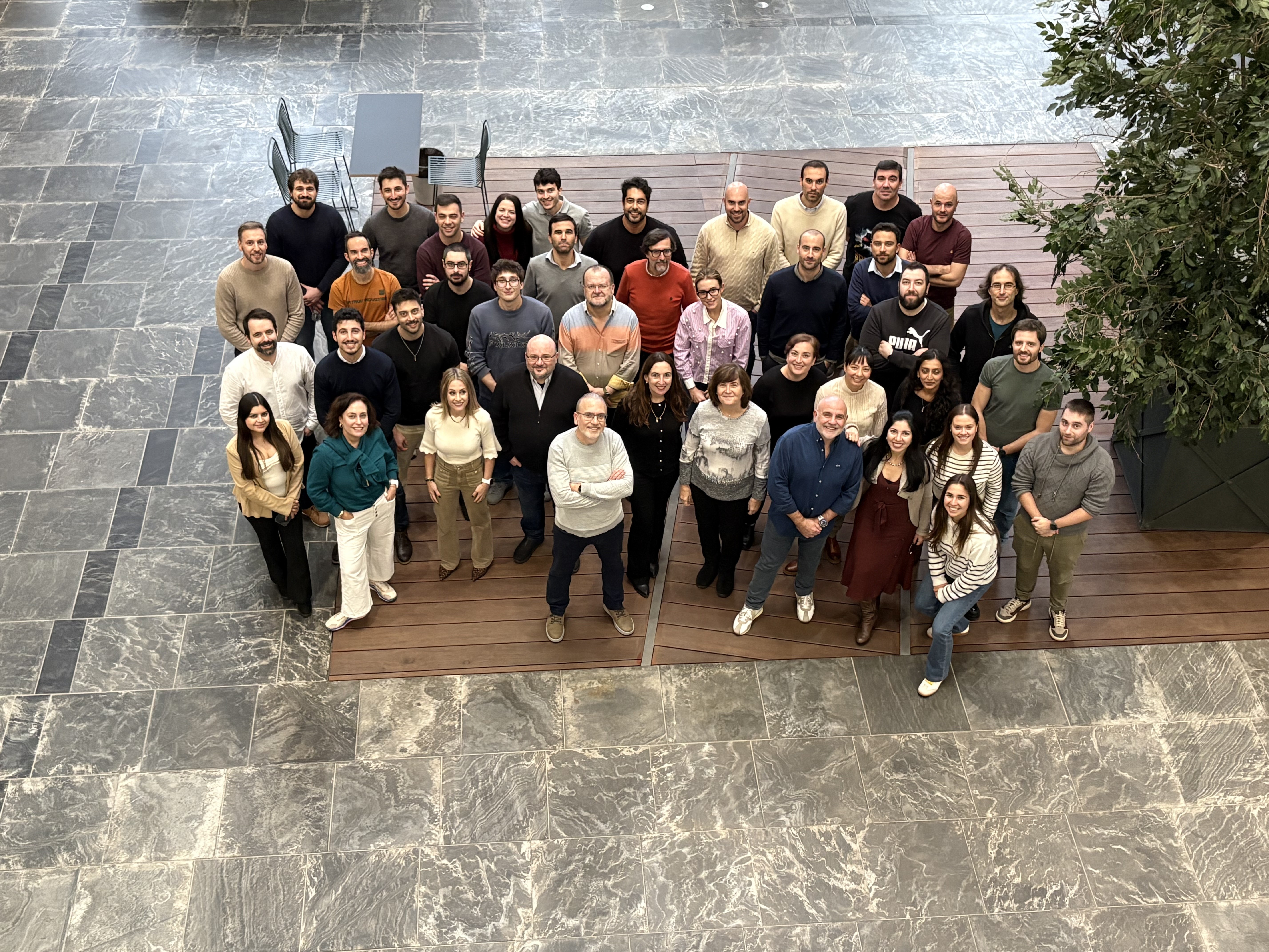 Suma Capital invierte 1 millón de euros en Optimitive y completa su Serie A de 5 millones para impulsar la eficiencia energética industrial con IA